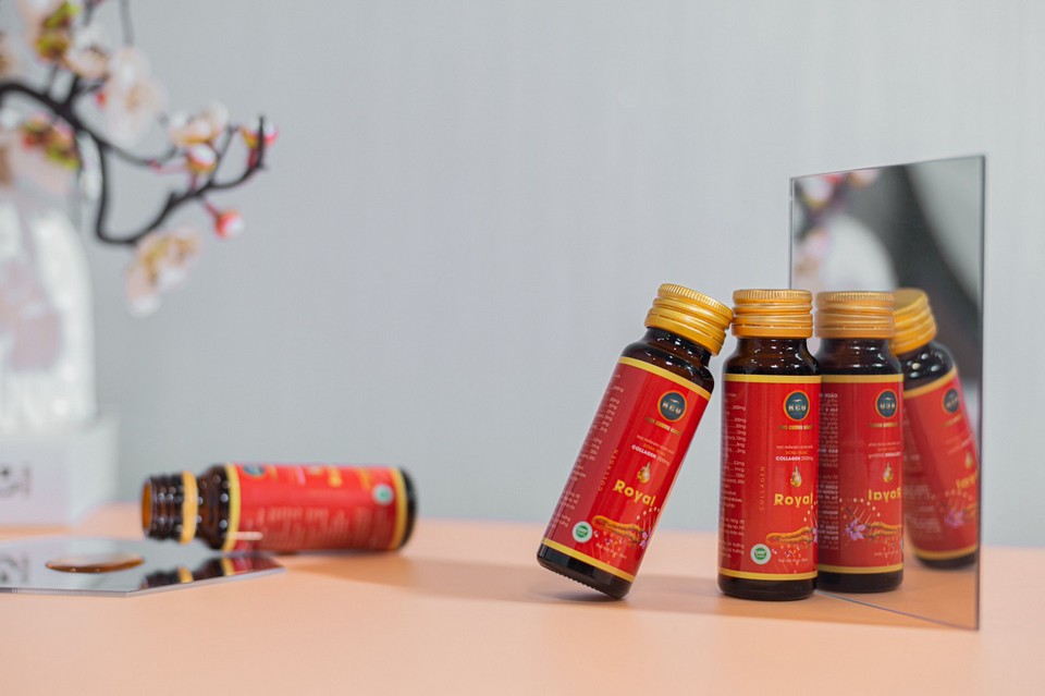 Collagen Royal đông trùng Saffron Kim Cương Vàng