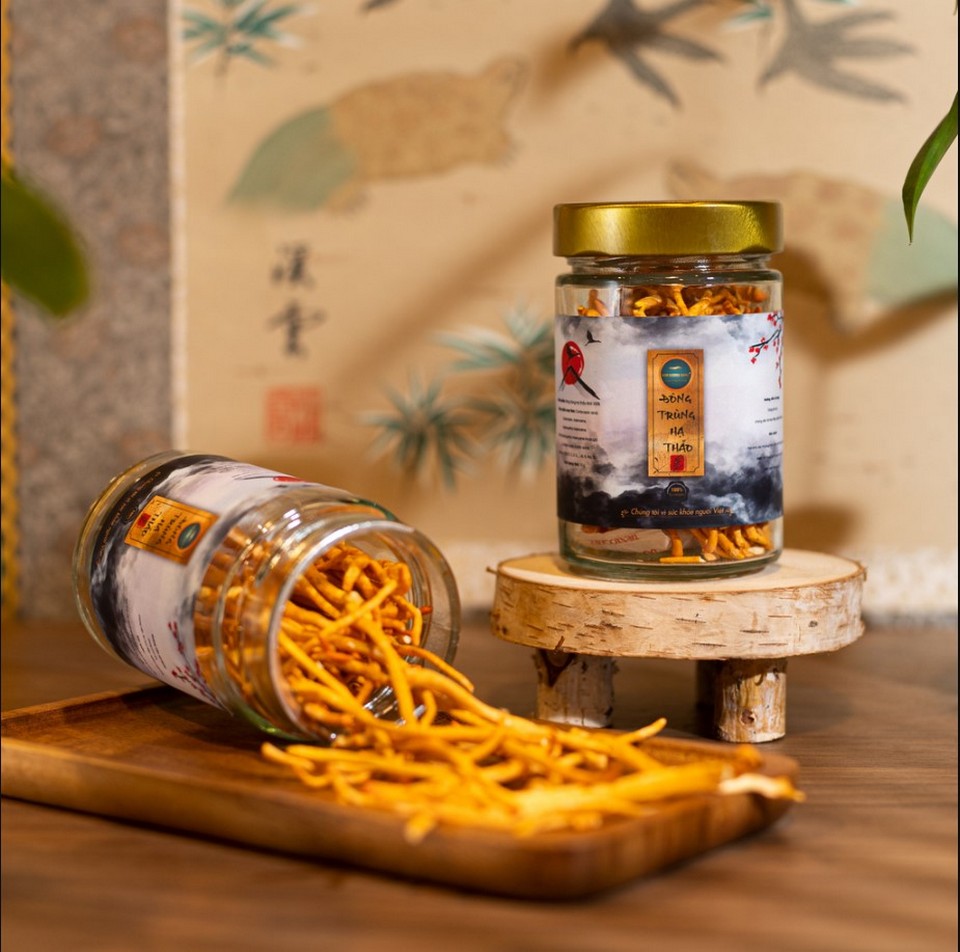 Đông trùng hạ thảo Gold Kim Cương Vàng