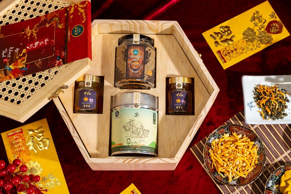 Quà tặng Bình An Kim Cương Vàng 2024