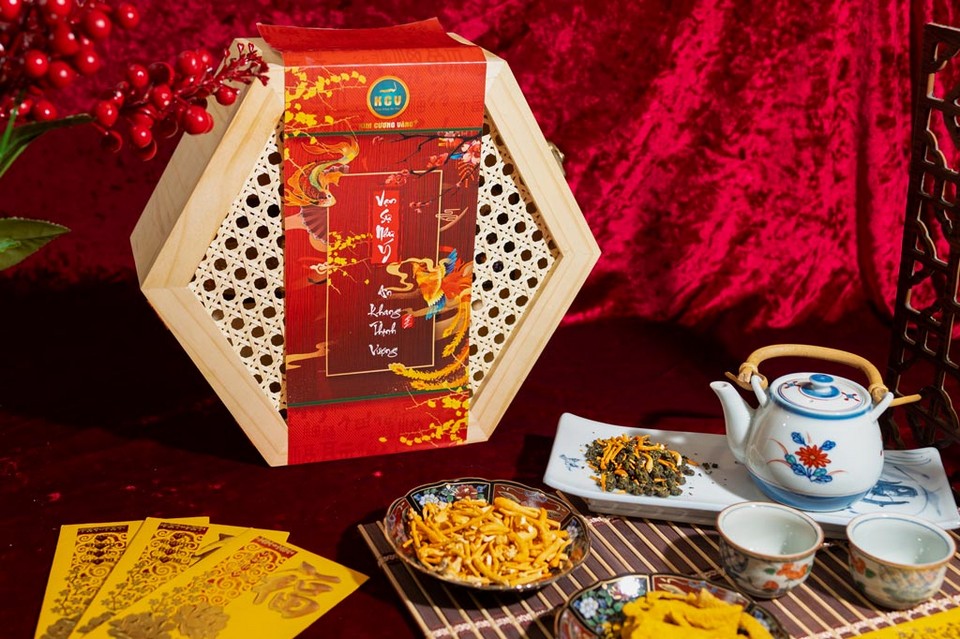 Quà tặng Bình An Kim Cương Vàng 2024