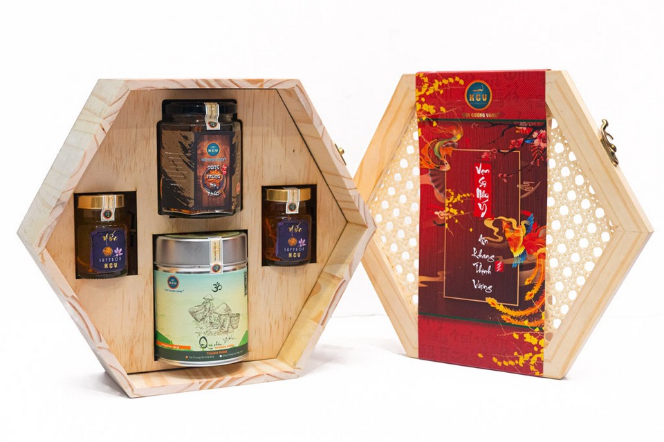 Quà tặng Bình An Kim Cương Vàng 2024